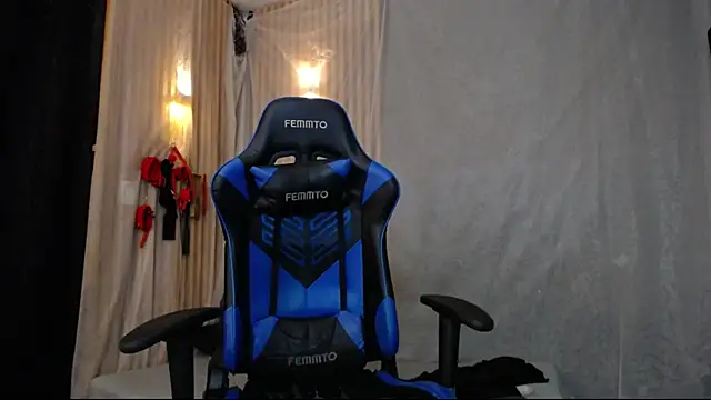 Snapshot of julia_sweet_1 chatting on 03/02/25, 10:03 julia sweet 1 online show from 03/02/25, 10:03