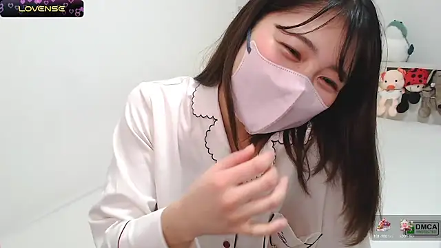 SUZU  online show from 02/12/25, 09:43