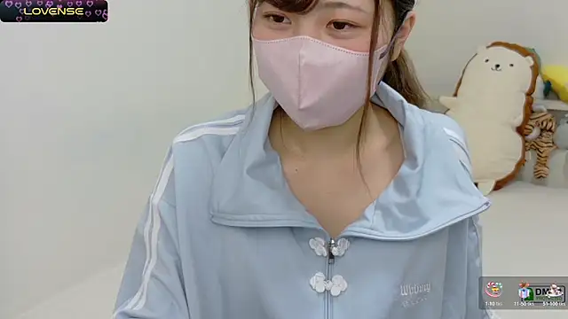 SUZU  online show from 03/04/25, 01:38