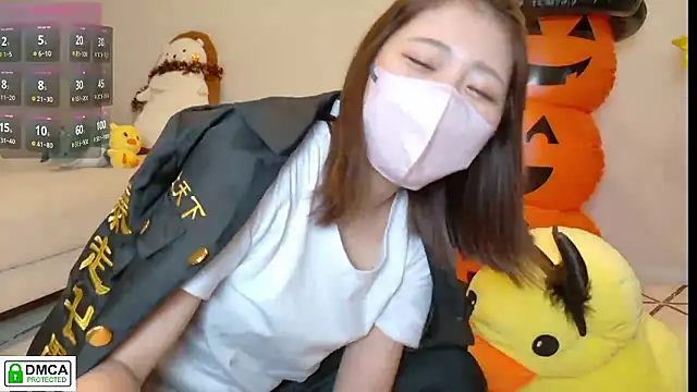 SUZU  online show from 10/31/25, 01:12