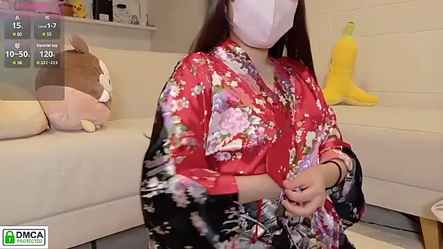 Snapshot of SUZU_ chatting on 06/23/26, 12:14 SUZU online show from 06/23/26, 12:14