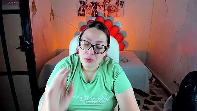 NiickyJones online show from 12/15/25, 10:36