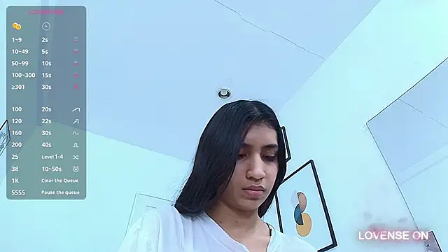 Snapshot of littlee_emilyy_ chatting on 12/22/24, 06:48 littlee emilyy  online show from 12/22/24, 06:48