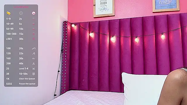 Snapshot of littlee_emilyy_ chatting on 02/21/25, 06:07 littlee emilyy  online show from 02/21/25, 06:07