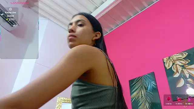 littlee emilyy  online show from 05/20/26, 12:55