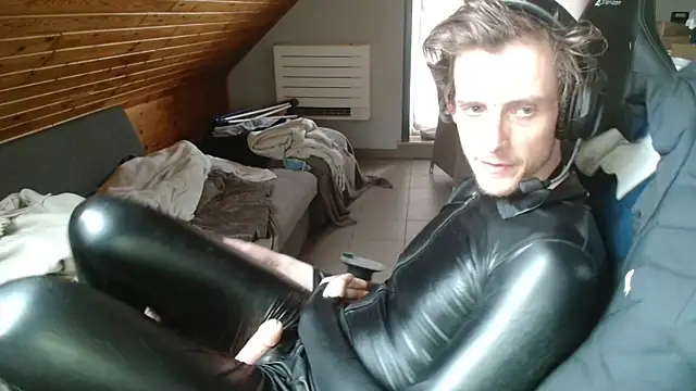 Snapshot of Str8boyy chatting on 02/24/26, 10:57 Str8boyy online show from 02/24/26, 10:57