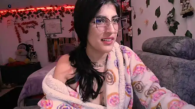 Snapshot of azahar__ziiz chatting on 12/18/24, 02:21 azahar  ziiz online show from 12/18/24, 02:21