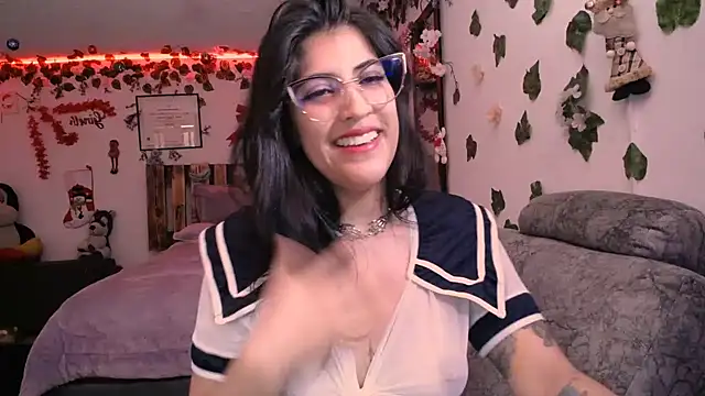 Snapshot of azahar__ziiz chatting on 12/20/24, 07:28 azahar  ziiz online show from 12/20/24, 07:28