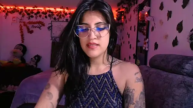 Snapshot of azahar__ziiz chatting on 01/16/25, 05:00 azahar  ziiz online show from 01/16/25, 05:00