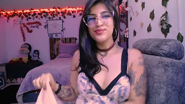 Snapshot of azahar__ziiz chatting on 01/17/25, 11:49 azahar  ziiz online show from 01/17/25, 11:49