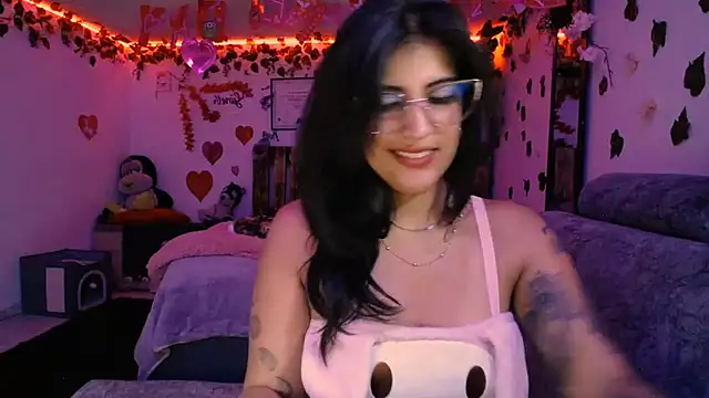 Snapshot of azahar__ziiz chatting on 02/14/25, 12:41 azahar  ziiz online show from 02/14/25, 12:41
