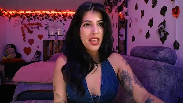 Snapshot of azahar__ziiz chatting on 02/24/25, 08:03 azahar  ziiz online show from 02/24/25, 08:03