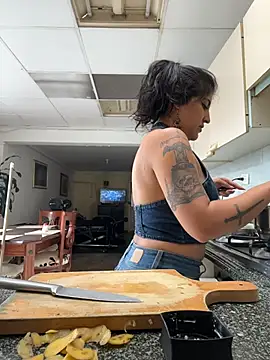 azahar  ziiz online show from 02/11/26, 04:12