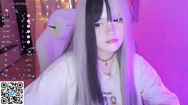 SelenaCute online show from 02/12/26, 07:14