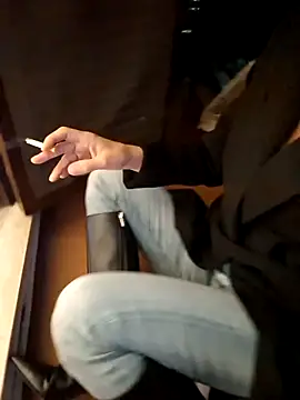 Silvia Zeno online show from 10/03/25, 07:33