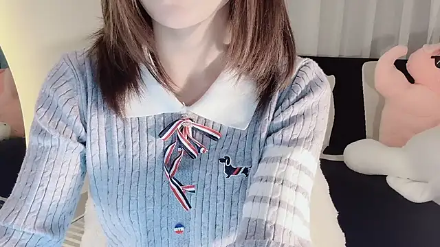 Snapshot of lvy-w chatting on 02/12/25, 04:00 lvy-w online show from 02/12/25, 04:00