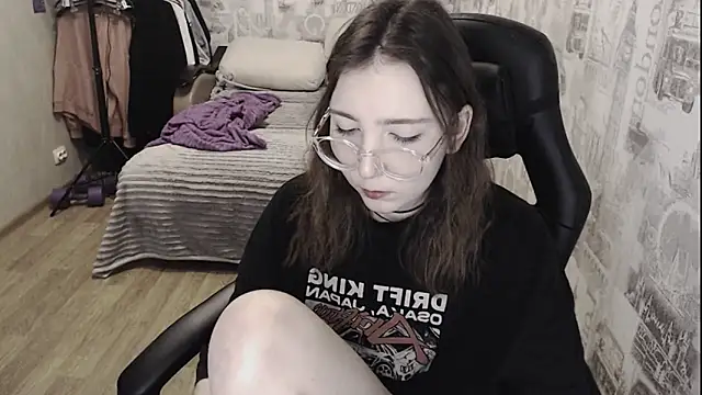 Snapshot of AmeliaKamishiro chatting on 12/02/24, 12:29 AmeliaKamishiro online show from 12/02/24, 12:29