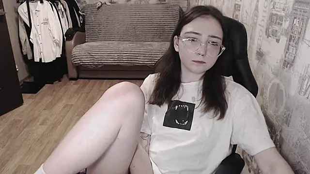 Snapshot of AmeliaKamishiro chatting on 03/13/25, 03:06 AmeliaKamishiro online show from 03/13/25, 03:06