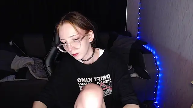 Snapshot of AmeliaKamishiro chatting on 10/12/25, 08:57 AmeliaKamishiro online show from 10/12/25, 08:57