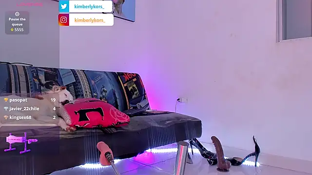 Snapshot of Kimberlykors chatting on 11/22/25, 11:09 Kimberlykors online show from 11/22/25, 11:09