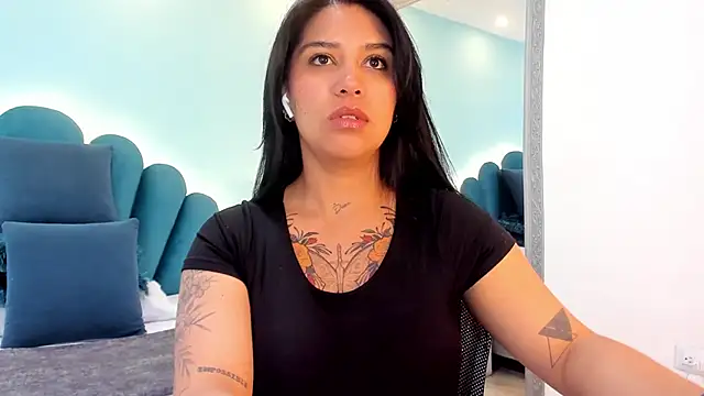 sharlott18 online show from 03/05/26, 03:19