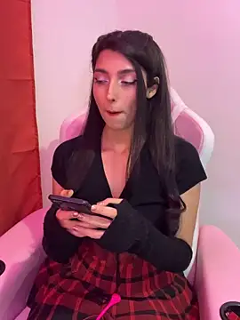 Snapshot of Felicia_smok3 chatting on 06/16/26, 03:42 Felicia smok3 online show from 06/16/26, 03:42