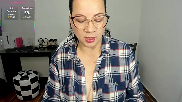 Snapshot of Sex-Psychology chatting on 12/04/25, 11:35 Sex-Psychology online show from 12/04/25, 11:35