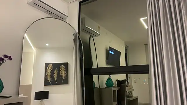 HOT LADY 777 online show from 01/30/25, 06:03