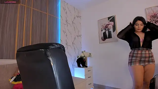 Snapshot of IsabellaAllen chatting on 10/29/25, 10:22 IsabellaAllen online show from 10/29/25, 10:22