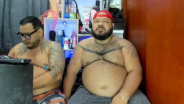 Snapshot of Latino_bigcock chatting on 01/14/25, 04:08 Latino bigcock online show from 01/14/25, 04:08