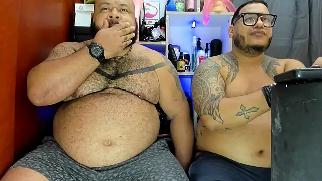 Snapshot of Latino_bigcock chatting on 01/22/25, 10:26 Latino bigcock online show from 01/22/25, 10:26