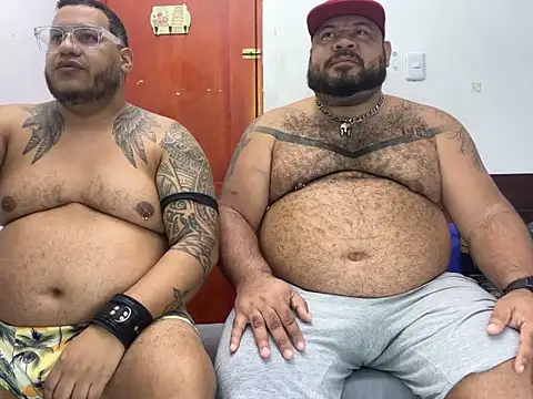 Snapshot of Latino_bigcock chatting on 09/12/25, 01:17 Latino bigcock online show from 09/12/25, 01:17