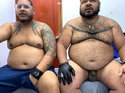 Snapshot of Latino_bigcock chatting on 09/14/25, 08:19 Latino bigcock online show from 09/14/25, 08:19