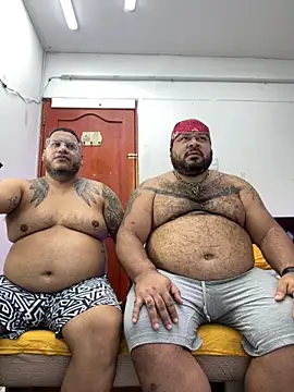 Snapshot of Latino_bigcock chatting on 09/27/25, 09:09 Latino bigcock online show from 09/27/25, 09:09