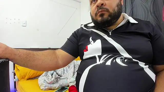 Snapshot of Latino_bigcock chatting on 10/07/25, 03:58 Latino bigcock online show from 10/07/25, 03:58