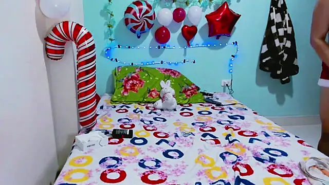 SofiaOlivares online show from 12/20/24, 11:05