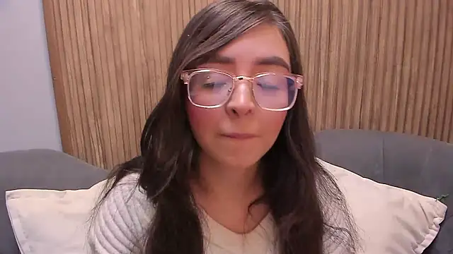 Snapshot of Eva_Macalliter chatting on 12/07/24, 03:25 Eva Macalliter online show from 12/07/24, 03:25