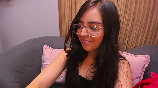 Snapshot of Eva_Macalliter chatting on 12/29/24, 05:21 Eva Macalliter online show from 12/29/24, 05:21