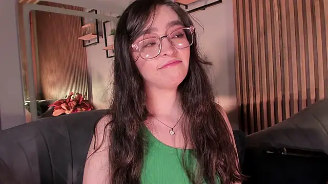 Eva Macalliter online show from 04/23/26, 03:08