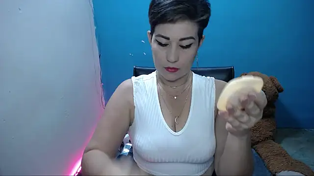 Sunny rayz  online show from 03/03/25, 12:05