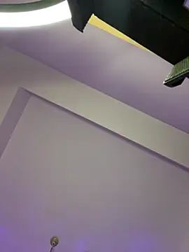 Snapshot of blacktourmaline- chatting on 03/04/25, 08:27 blacktourmaline- online show from 03/04/25, 08:27