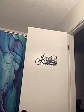 SweetHoneyBunz online show from 12/04/25, 03:54