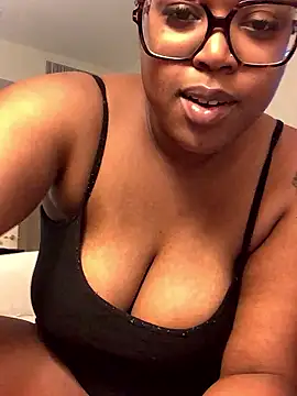 SweetHoneyBunz online show from 01/14/26, 04:51