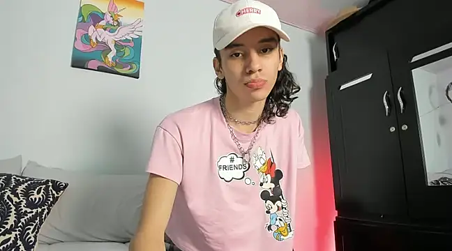 Snapshot of imcoltonalvin chatting on 01/31/25, 01:54 imcoltonalvin online show from 01/31/25, 01:54