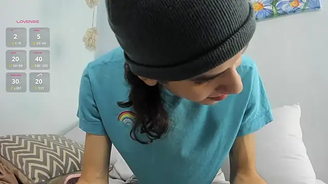 Snapshot of imcoltonalvin chatting on 02/13/25, 02:45 imcoltonalvin online show from 02/13/25, 02:45