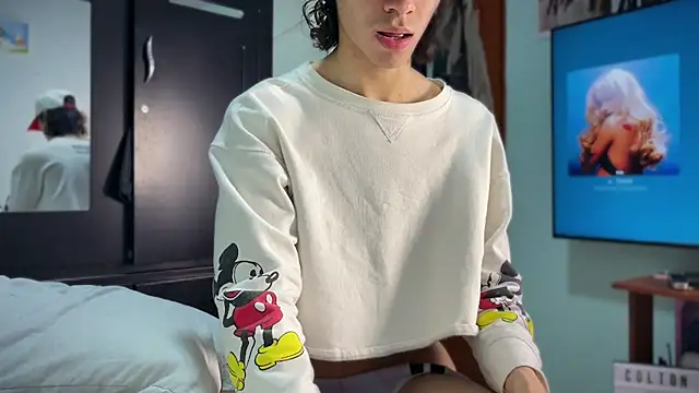 Snapshot of imcoltonalvin chatting on 10/02/25, 01:12 imcoltonalvin online show from 10/02/25, 01:12