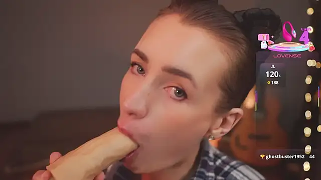 Snapshot of bananya_kitty chatting on 02/24/25, 11:21 bananya kitty online show from 02/24/25, 11:21