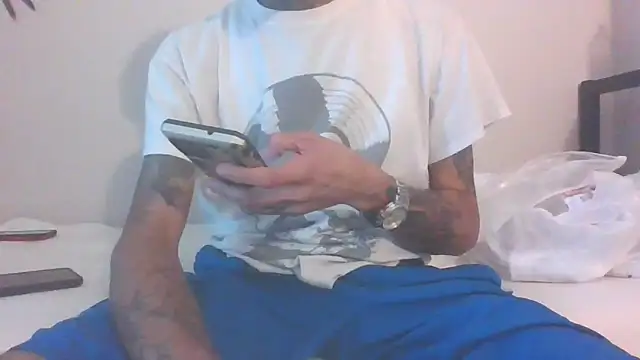 Snapshot of RoosterWabbit chatting on 09/19/25, 05:46 RoosterWabbit online show from 09/19/25, 05:46