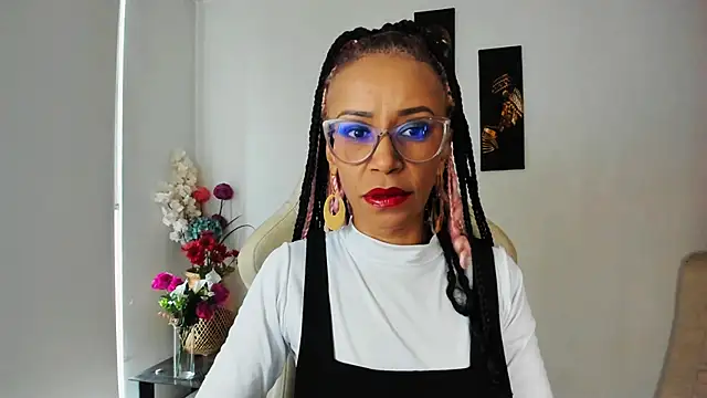 ScarlettMalbec online show from 02/13/25, 09:17