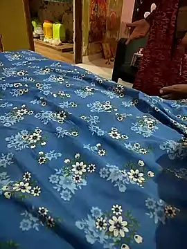 Snapshot of COUPLLE_VILLAGE chatting on 01/30/25, 10:50 COUPLLE VILLAGE online show from 01/30/25, 10:50